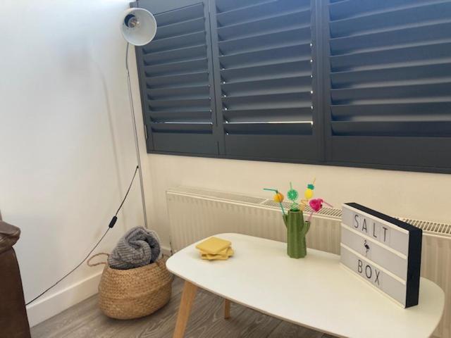 The Salt Box- Lovely Refurbished Annexe, Free Parking, Walk To Porth Beach. Saint Columb Minor Bagian luar foto